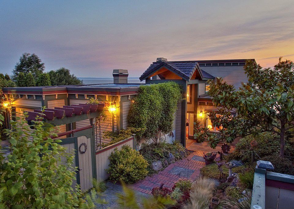 1st image of 20209 Richmond Beach Dr NW