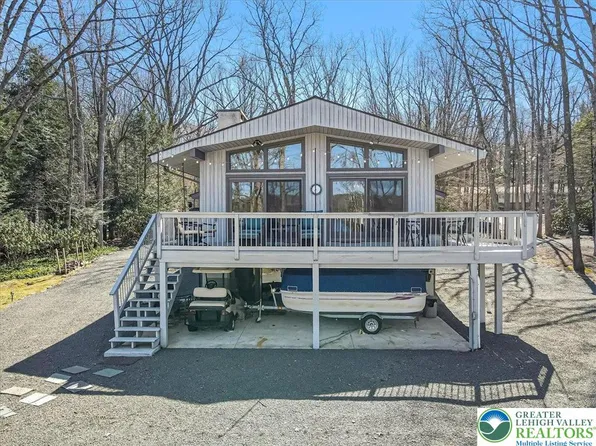 145 Bear Creek Lake Dr, Jim Thorpe, PA 18229