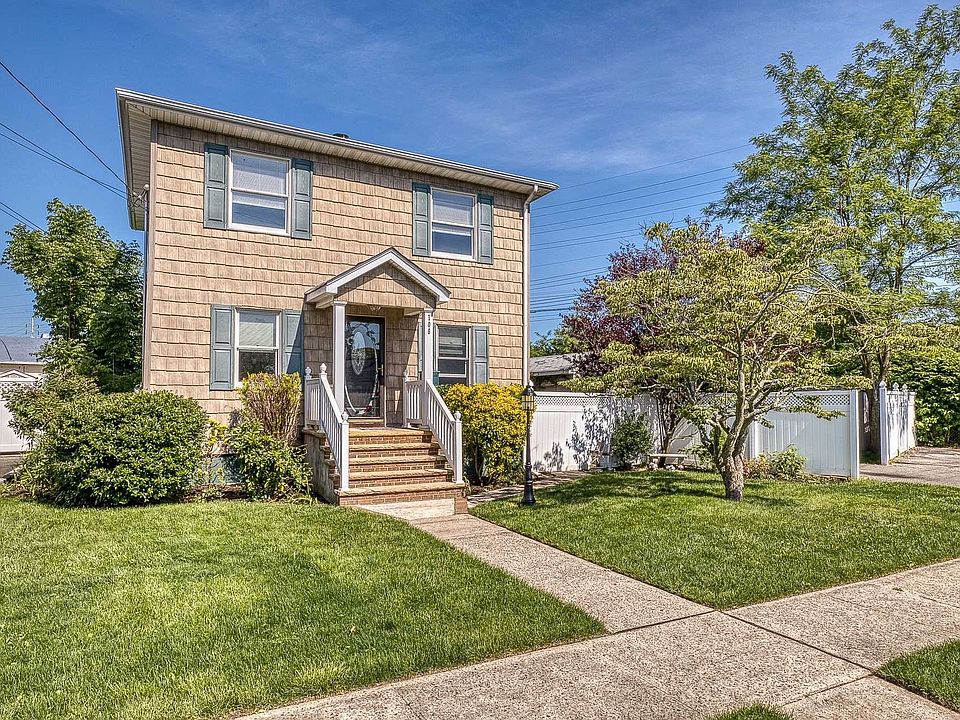 1st image of 106 Hale Pl