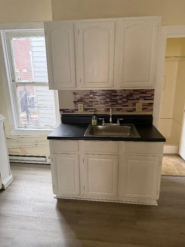 1 bed, 1.0 bath, 860 sqft, $1,150 — Photo 2