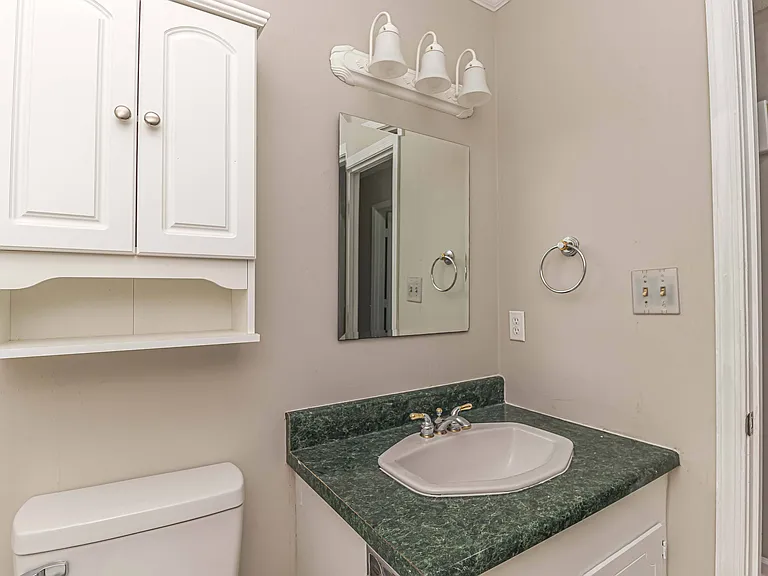 108 Fox Run Cir — Photo 11