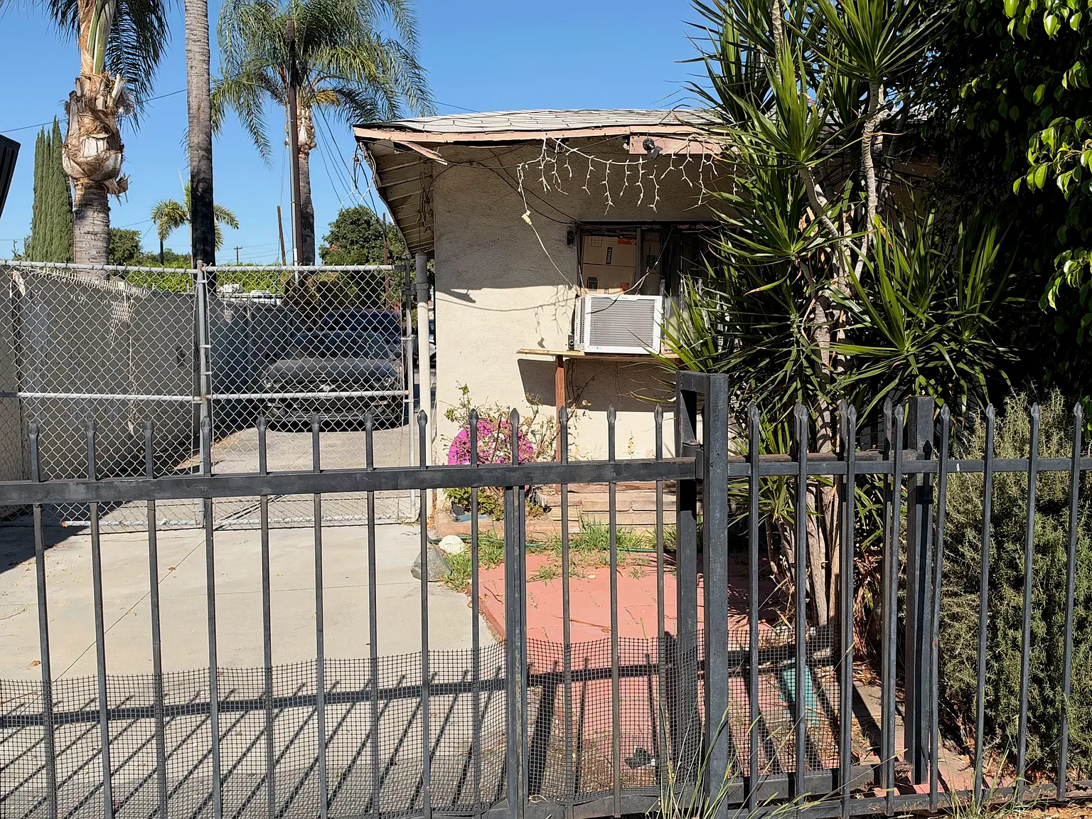 3 bed, 1.5 bath, 1200 sqft, $2,675 — Photo 2