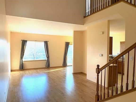 2nd image of 324 N Tower Dr