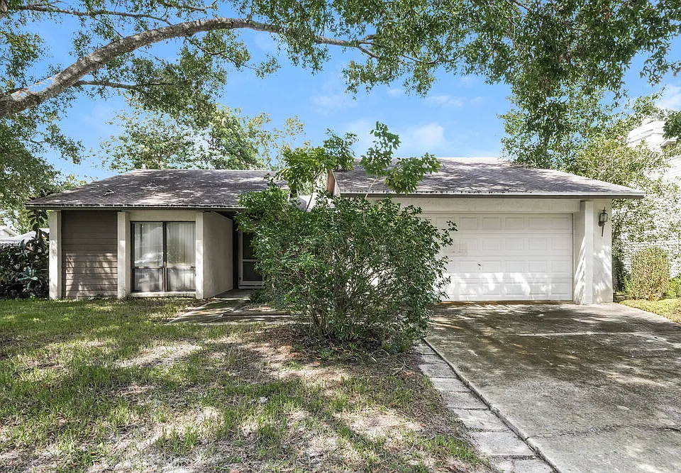 15814 Hound Horn Ln