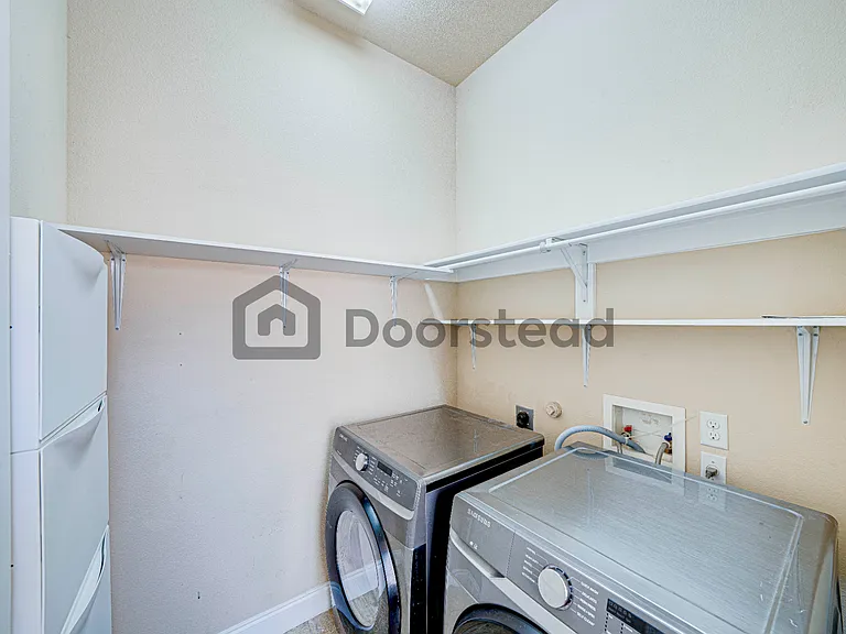 8625 Empire Blvd — Photo 19