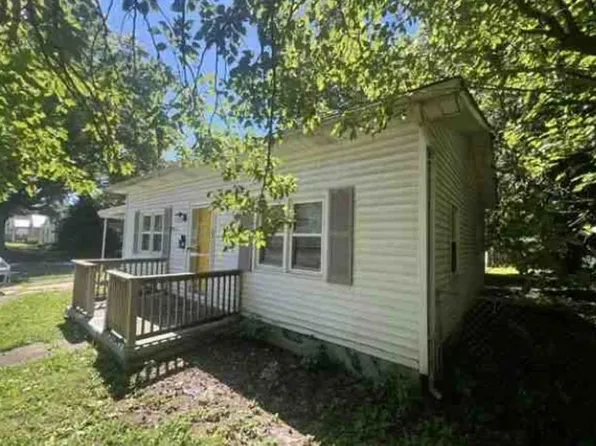 1525 Ravenswood Dr, Evansville, IN 47714