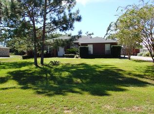 1921 Iris Ln, Navarre, FL 32566