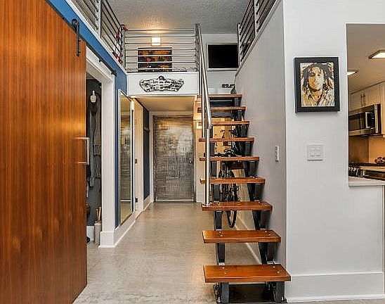 3rd image of 1 Landmark Sq APT 415