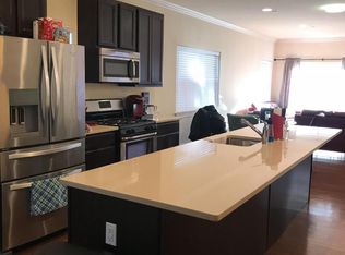 105 Dolphin Ct, Bronx, NY 10473