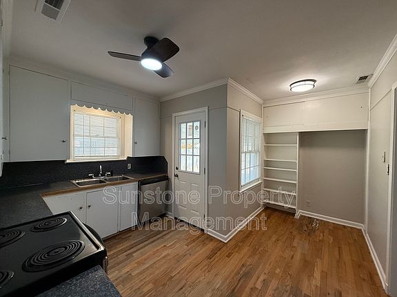 5th image of 1314 S Yale Ave