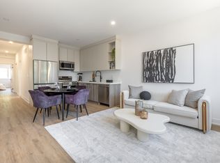 60 Cannon Rd #2, Toronto, ON M8Y 1S1