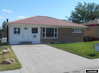 1110 Veterans Ave, Rawlins, WY 82301
