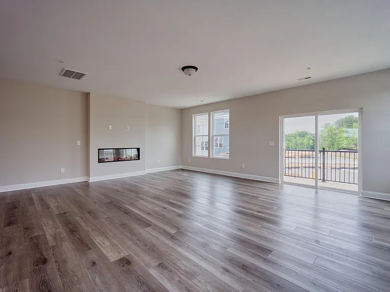 11052 Ligon Mill Rd #200 — Photo 10