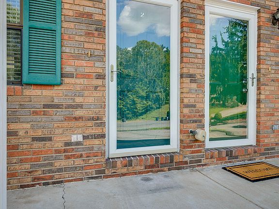 3rd image of 453 Eastley Ct APT 2