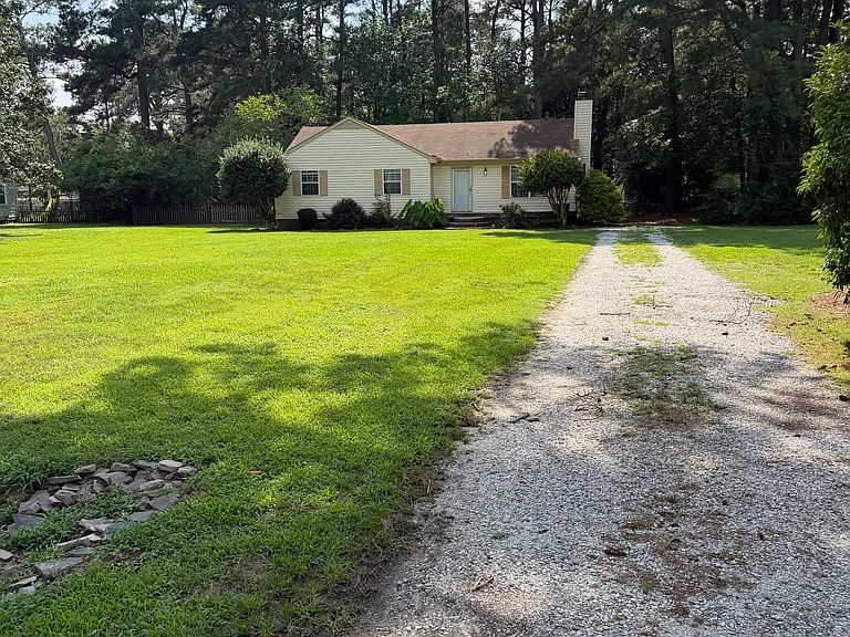 18462 Cherry Grove Cir — Photo 4