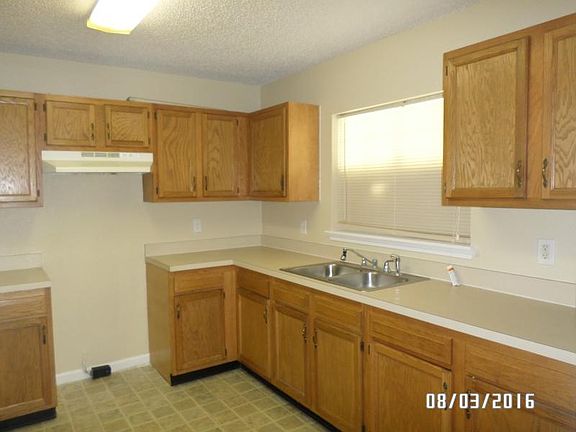 4th image of 1746 W 43rd St