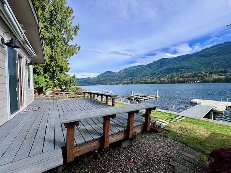 354 Shallow Shore Rd — Photo 19
