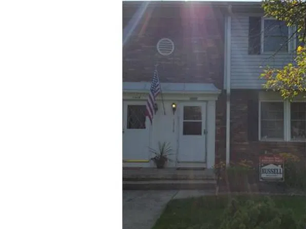 1218 N Carpenter Rd, Brunswick, OH 44212