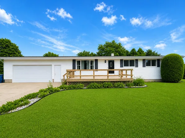 3 Chapel Ct, Andover, IL 61233