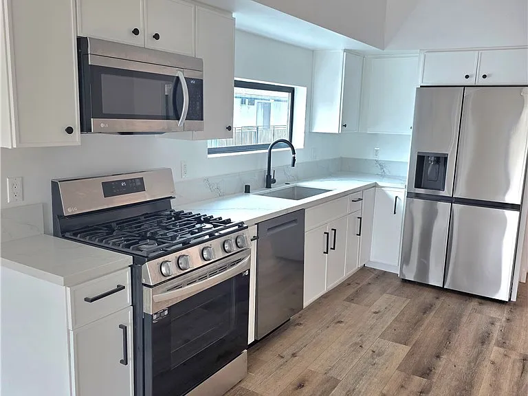 6128 Hazeltine — Photo 4