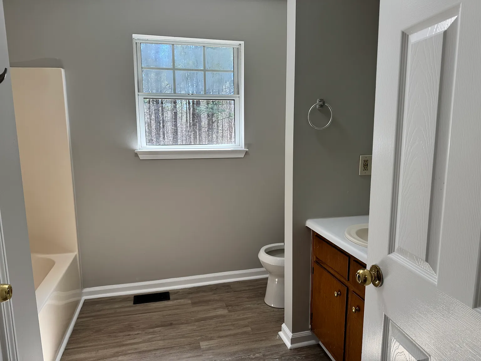 2 bed, $1,295 — Photo 4