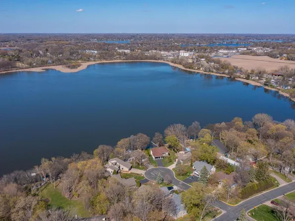 2638 Grove Ln, Mound, MN 55364