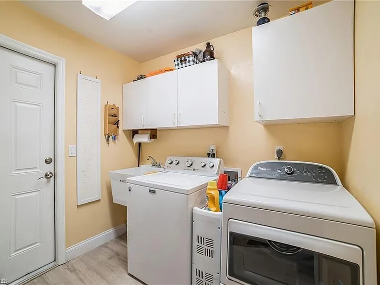 5980 Hidden Oaks Ln — Photo 22
