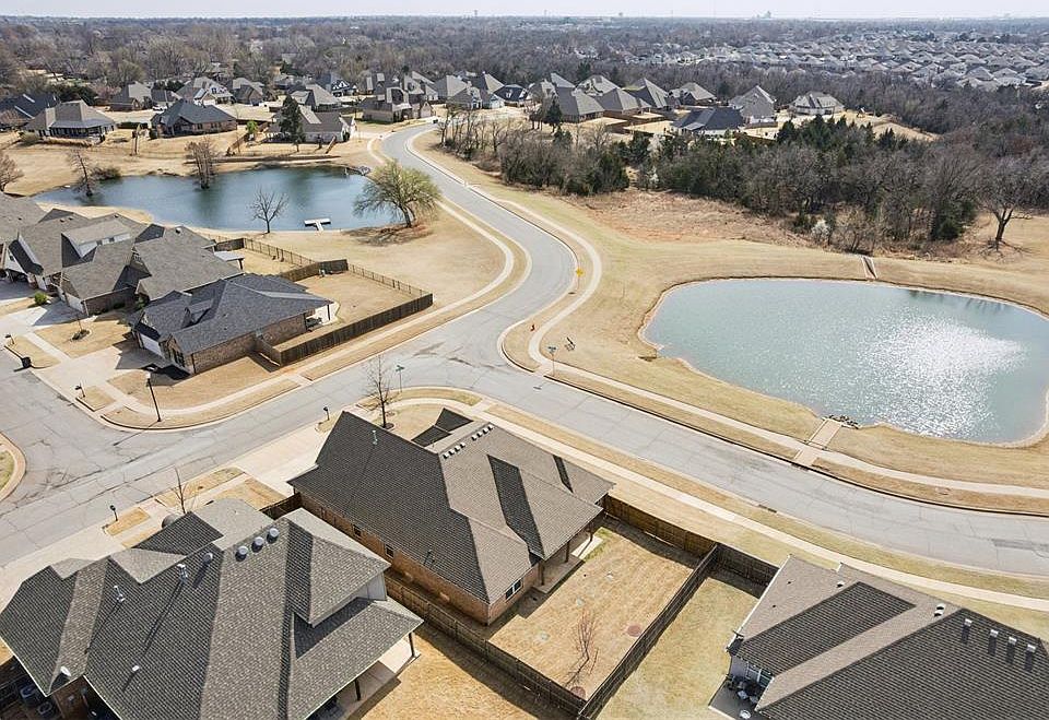 1st image of 18701 Windy Way Rd