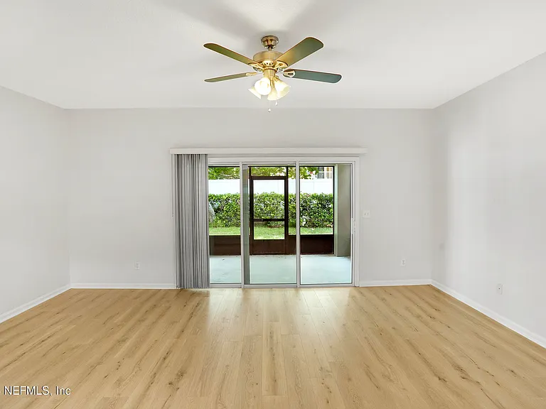 13305 Solar Dr — Photo 8