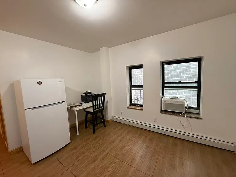 751 60th St #1F — Photo 4