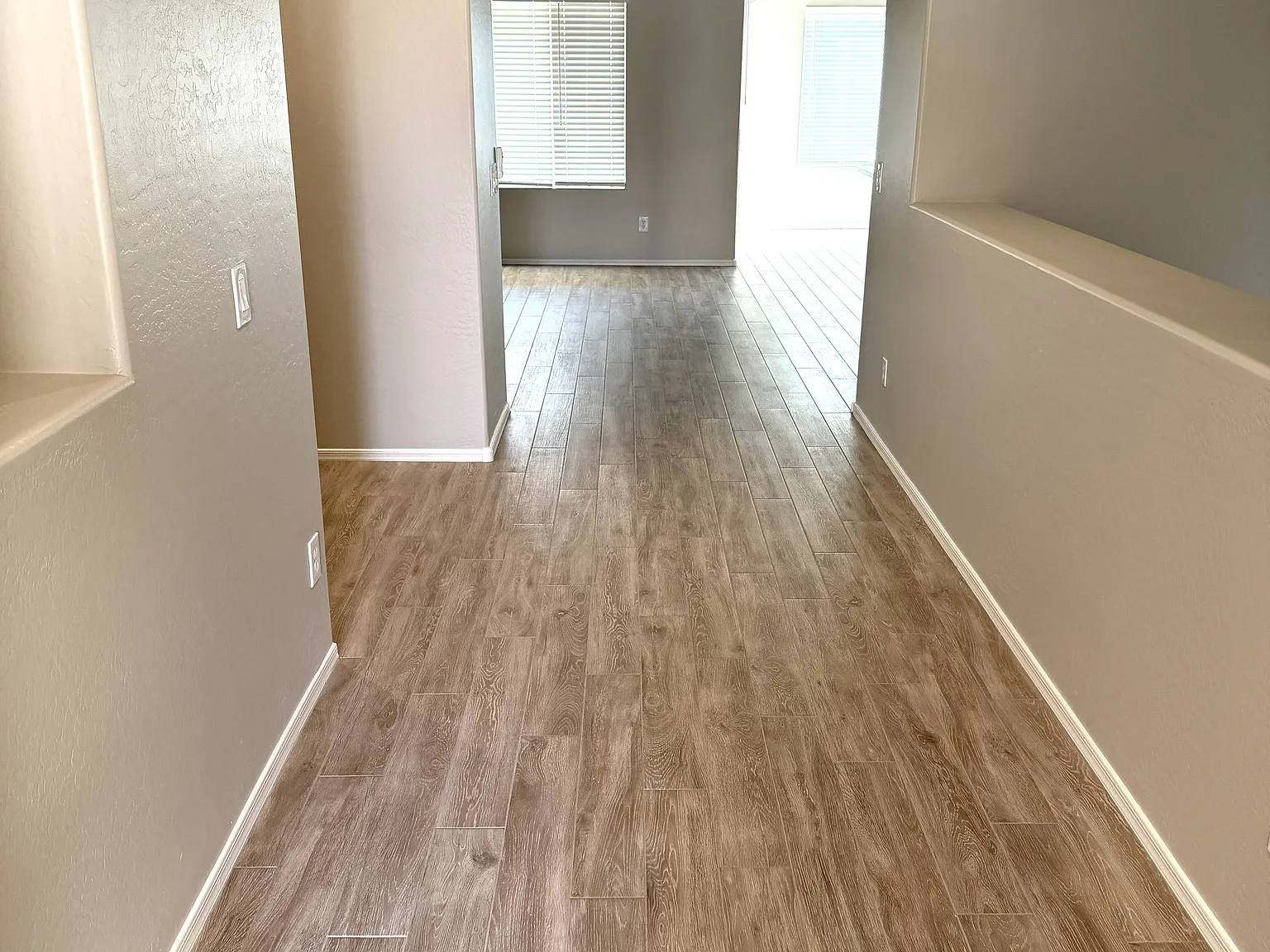 3 bed, 1816 sqft, $2,000 — Photo 3