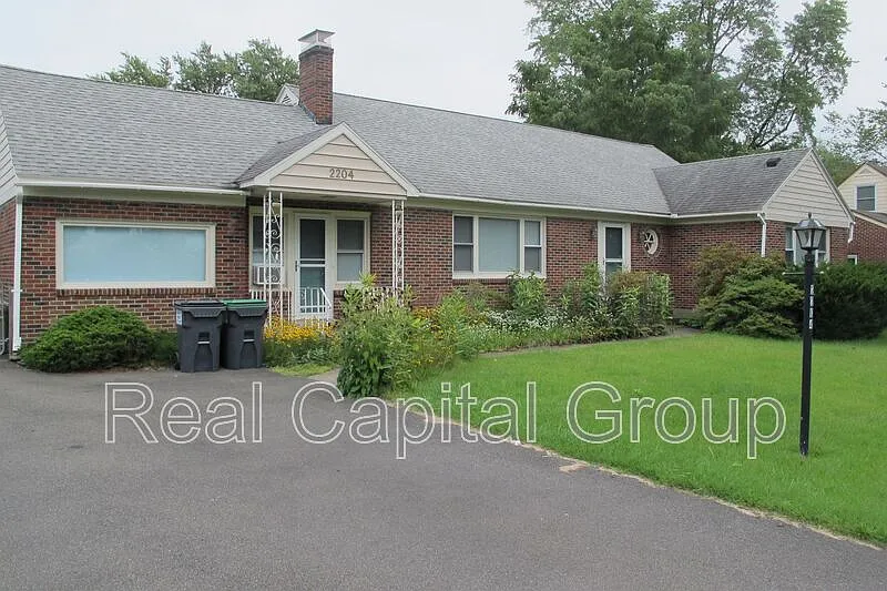 3 bed, 2.5 bath, $3,495 — Photo 1