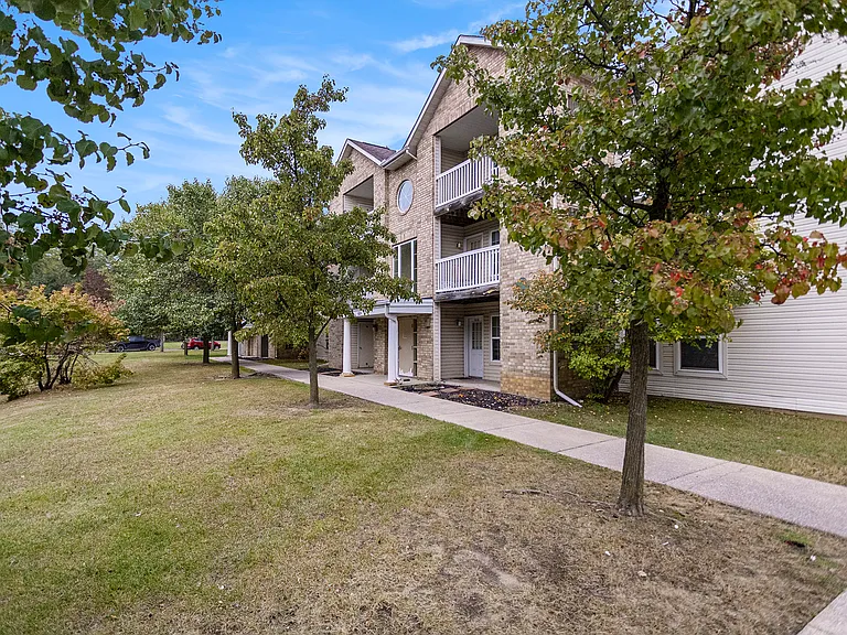 60 Springview Dr #306 — Photo 11