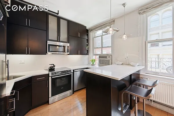 Rented by Compass | media 27