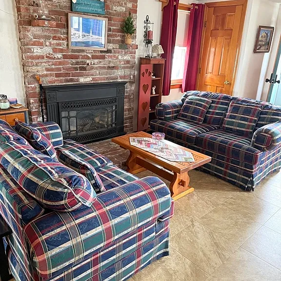 257 Foster Ave #WINTER — Photo 6
