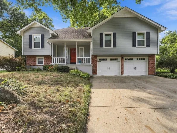 2830 S Sweet Briar Dr, Independence, MO 64057