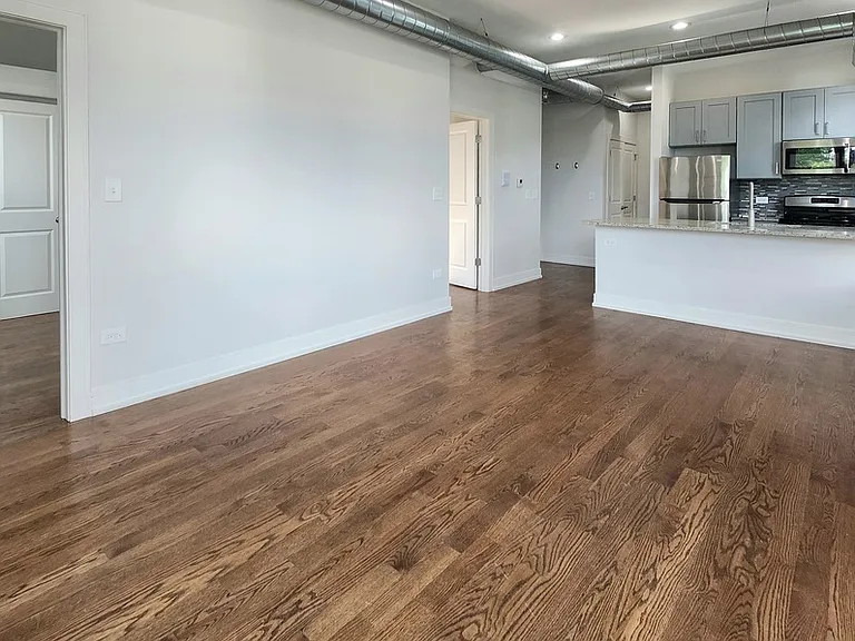 1444 W Erie St #3A — Photo 5