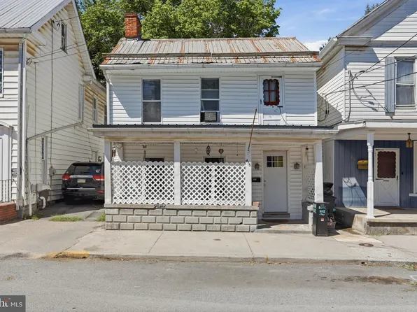 416 W John St, Martinsburg, WV 25401
