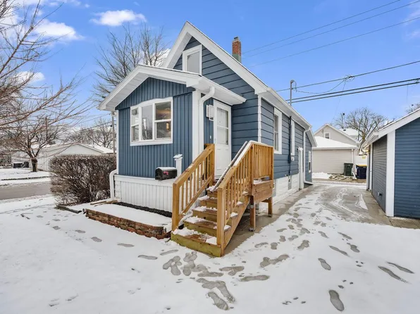 2202 S 68th STREET, West Allis, WI 53219