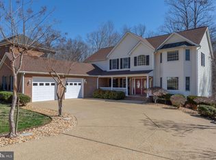 1001 Featherston Ct, Fredericksburg, VA