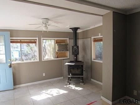 2nd image of 912 W 1st St