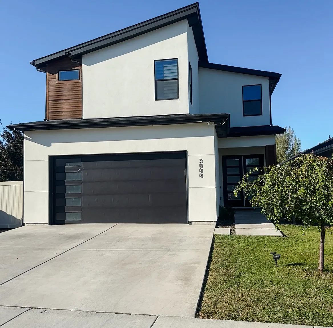 3 bed, 2.5 bath, 1958 sqft, $2,700 — Photo 1