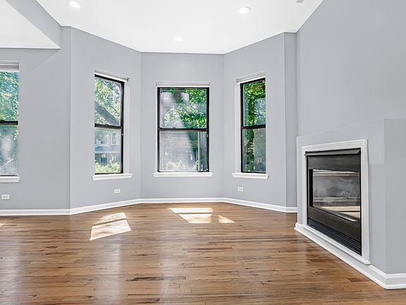 4th image of 4737 N Kenmore Ave #1N