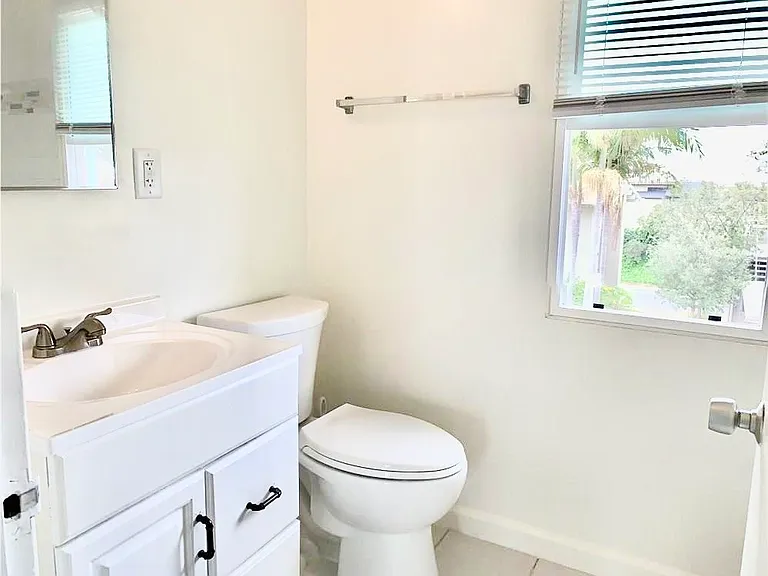462 Seaward Rd — Photo 13