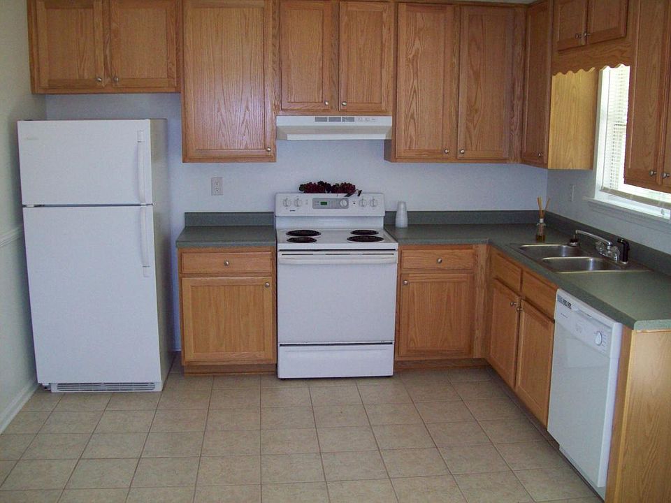 2nd image of 1433 Timms Cir SE