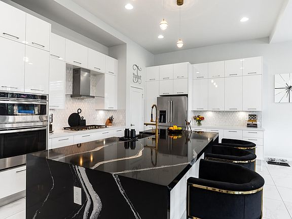 2nd image of 10935 Estuary Drive