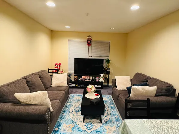 100 Prestwick Way, Edison, NJ 08820