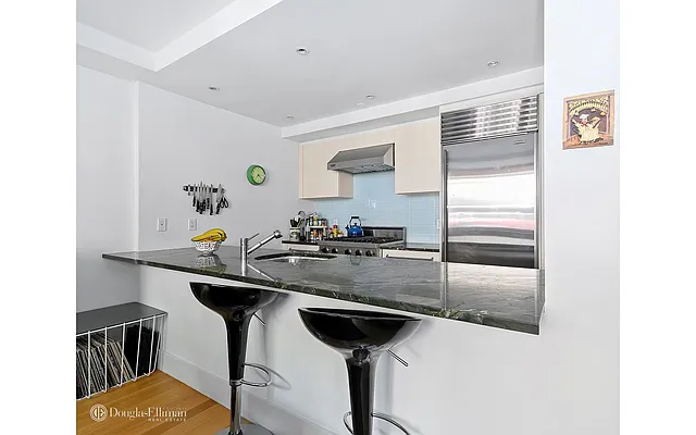 Rented by Douglas Elliman | media 28