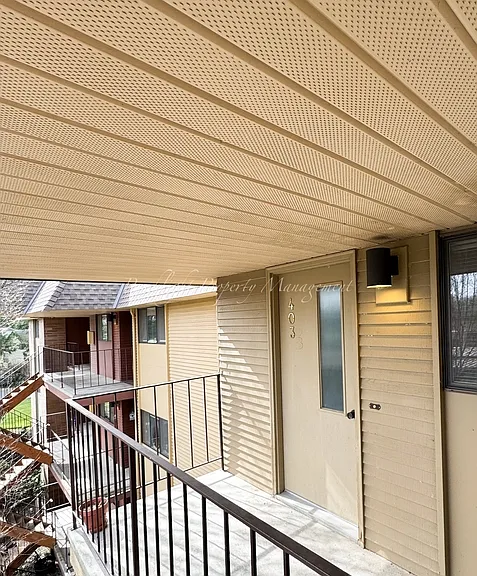 403 La Villa Dr — Photo 9