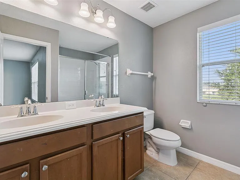 1250 Twin Trees Ln — Photo 14